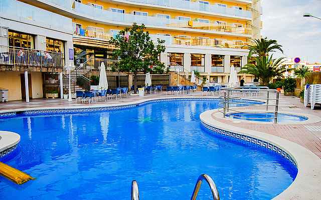 Hotel Bon Repos Esplai Calella Pool