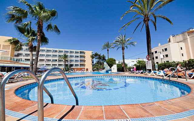 Hotel Mare Nostrum Ibiza kleiner Pool